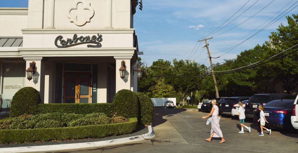 Meet Me at Carbone’s. Or Is It Carbone? Red-Sauce Restaurants Duel Over&nbsp;Name